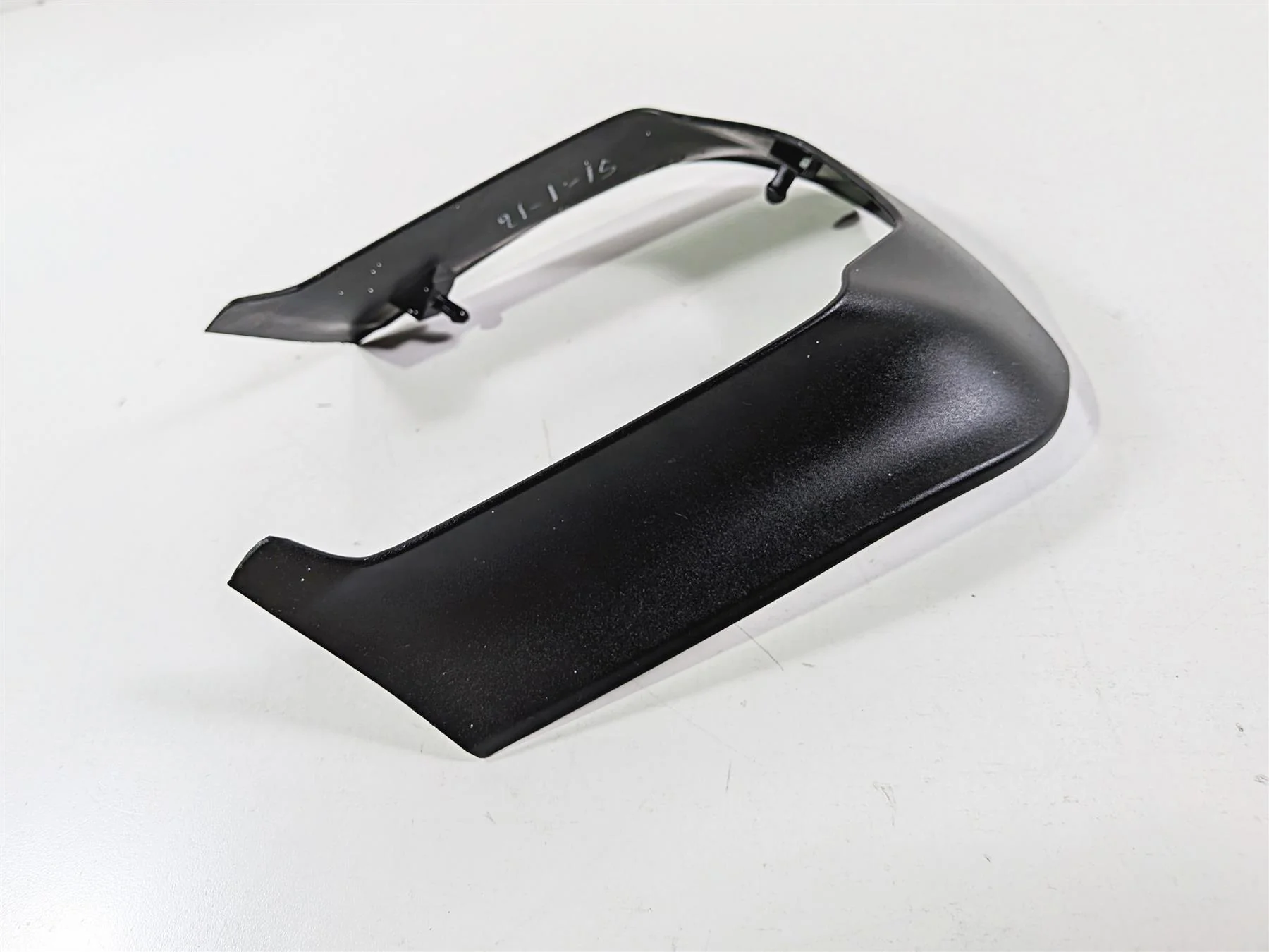 2015 Ducati Scrambler Urban Enduro Fuel Gas Petrol Tank Fairing 48016671B - Image 4