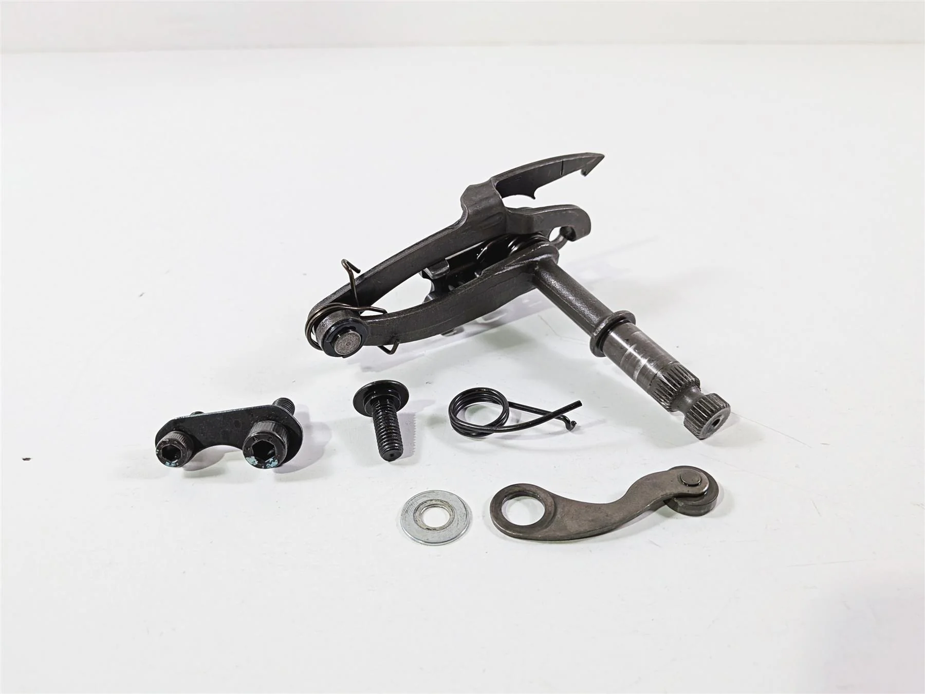2015 Ducati Scrambler Urban Enduro Gear Selector Shaft & Control Fork 82113331A - Image 2