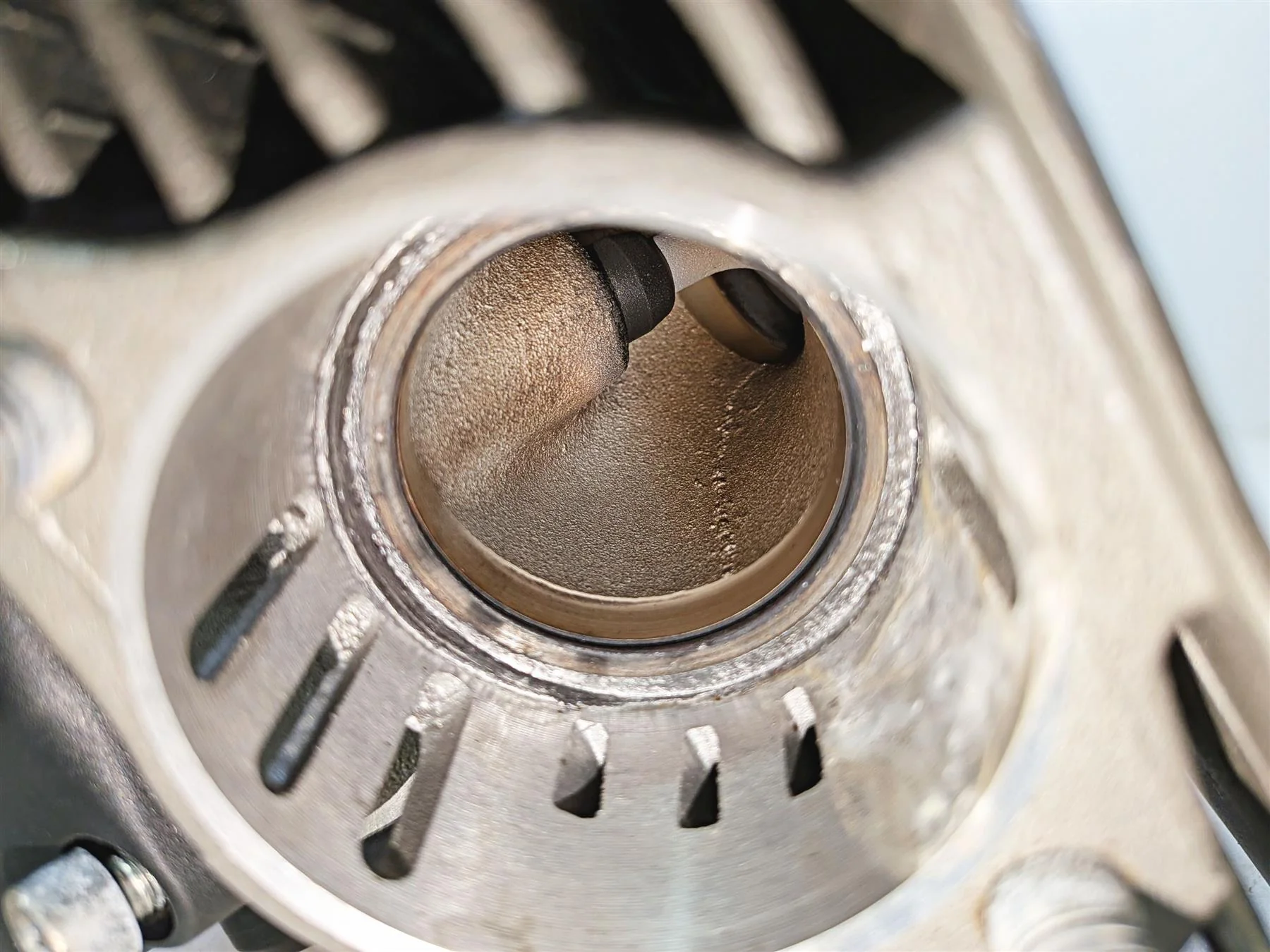 2015 Ducati Scrambler Urban Enduro Horizontal & Vertical Cylinderhead 30122882DA - Image 10