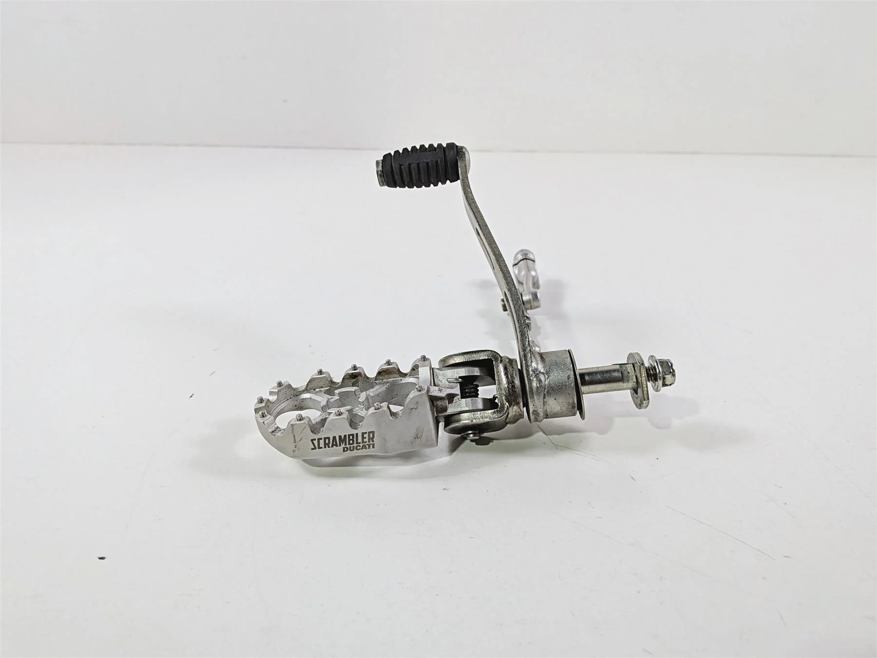 2015 Ducati Scrambler Urban Enduro Left Foot Peg + Mount & Shifter 45620781AA - Image 3
