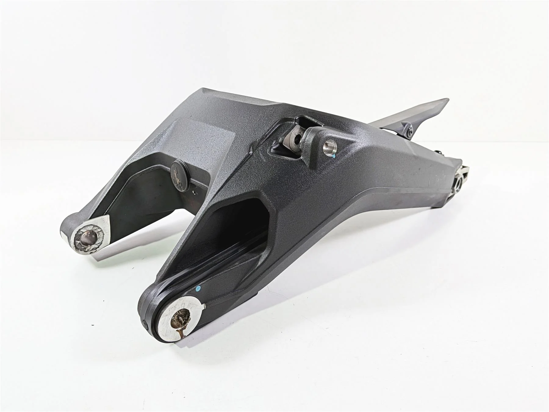 2015 Ducati Scrambler Urban Enduro Rear Swingarm & Axle Set 37011941BA - Image 12