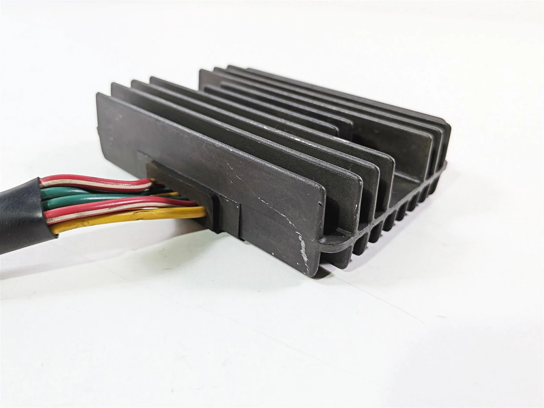 2015 Ducati Scrambler Urban Enduro Rectifier Voltage Regulator 54040111C - Image 8