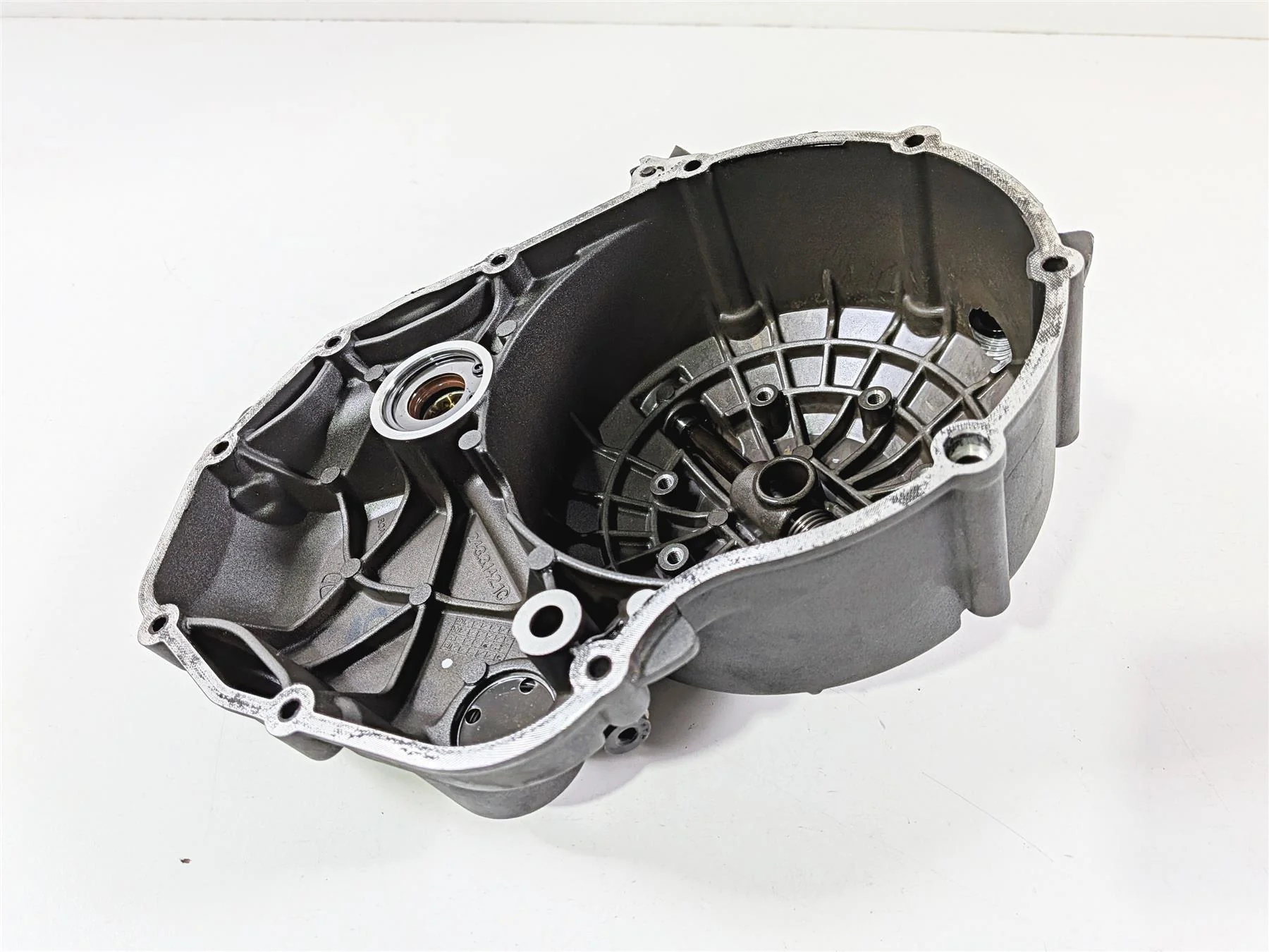2015 Ducati Scrambler Urban Enduro Right Engine Side Clutch Cover 24321421B - Image 9