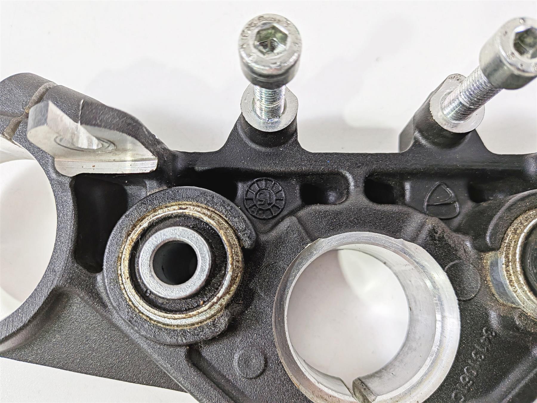 2015 Ducati Scrambler Urban Enduro Upper Triple Tree Steering Clamp 34111151AA - Image 9