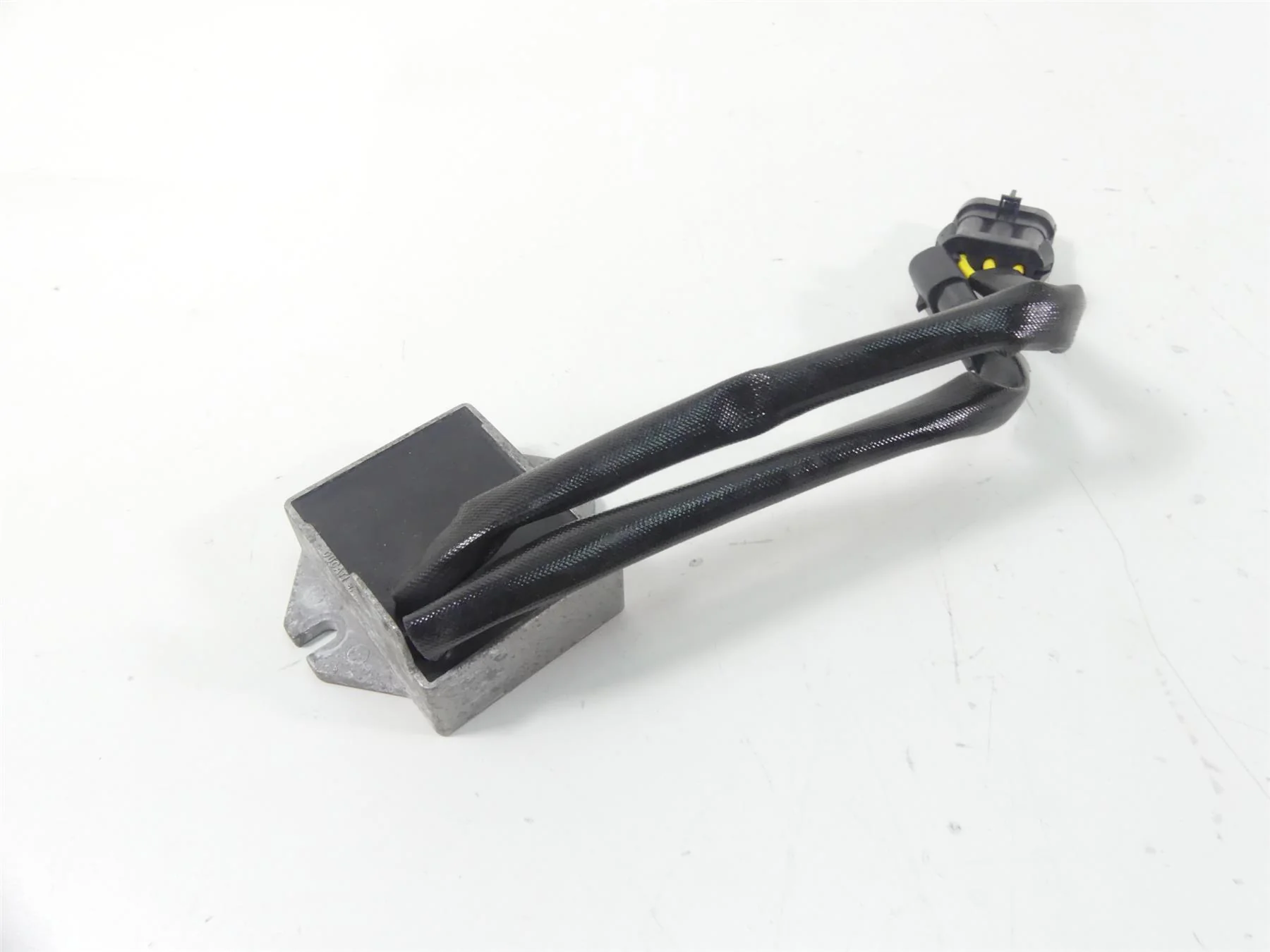 2015 Eric Buell Racing 1190SX Rectifier Voltage Regulator Y0302.1B7 - Image 2