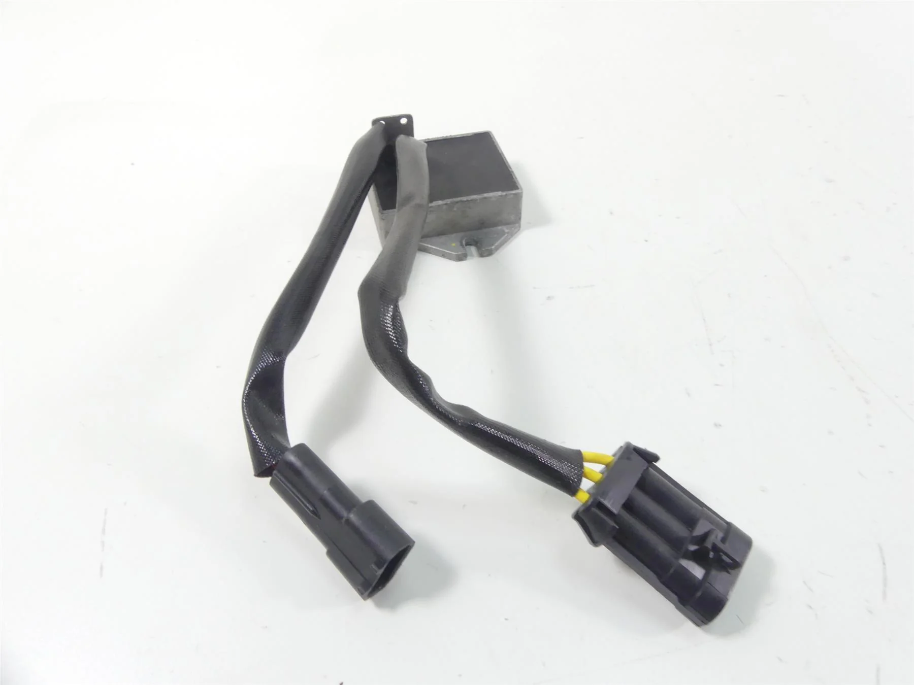 2015 Eric Buell Racing 1190SX Rectifier Voltage Regulator Y0302.1B7 - Image 3