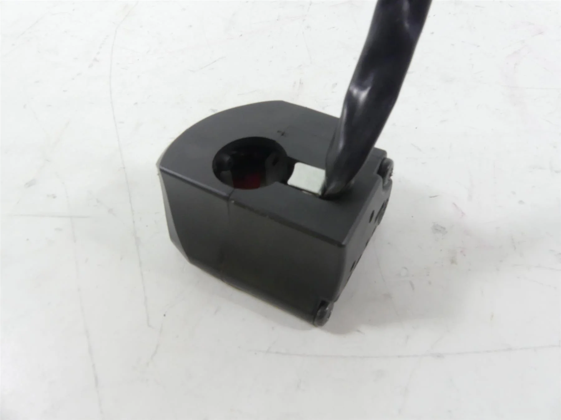 2015 Eric Buell Racing 1190SX Right Hand Kill Start Control Switch Y0745.1AY - Image 4