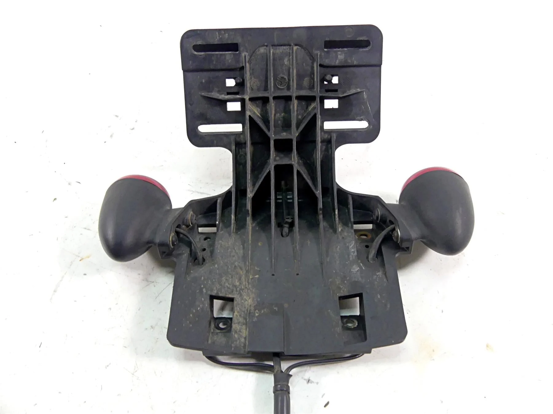 2015 Harley Davidson VRSCDX Night Rod Sp License Plate Holder & Blinker 67900032 - Image 9