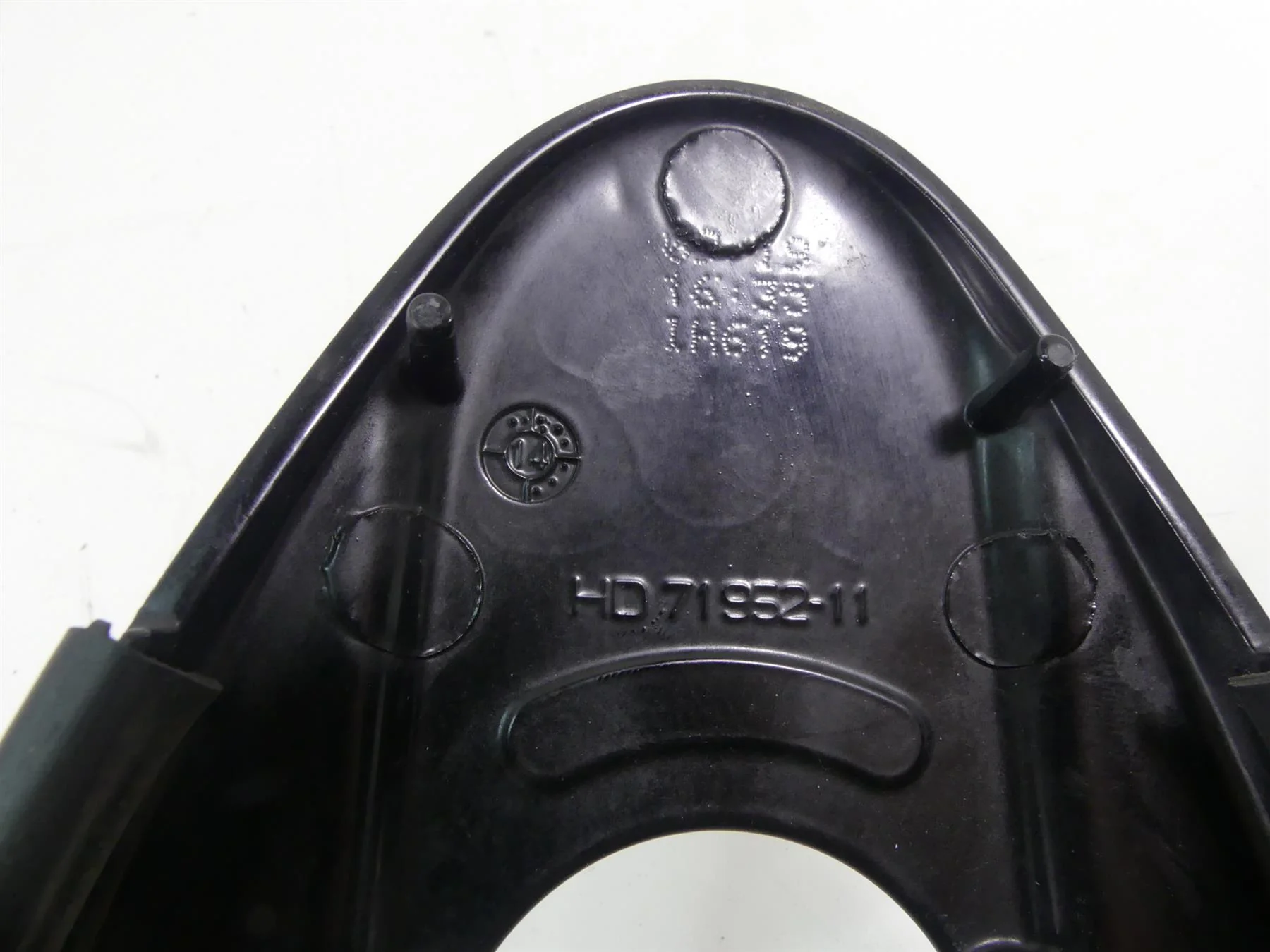 2015 Harley FLS Softail Slim Black Fuel Tank Dash Console 71952-11 - Image 7