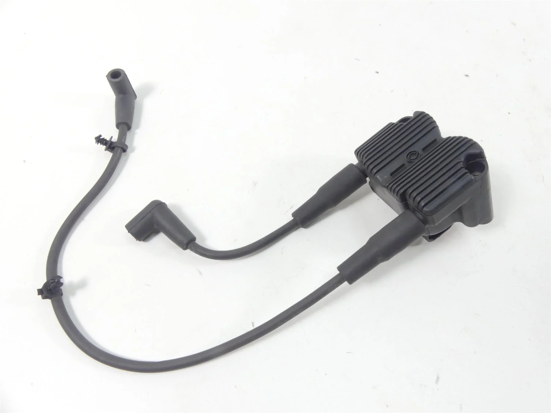 2015 Harley FLS Softail Slim Delphi Ignition Coil & Wires 31743-01 - Image 2