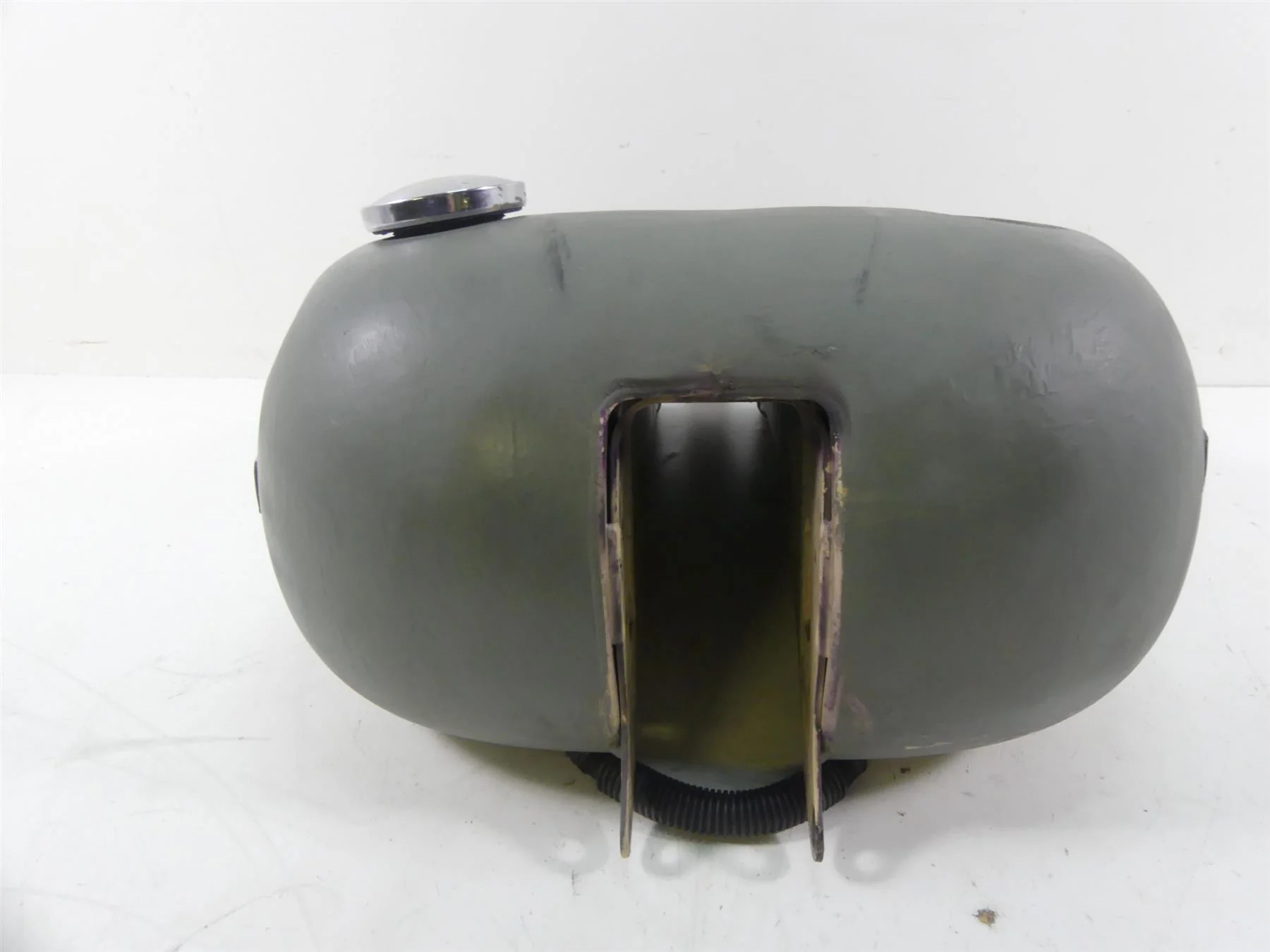 2015 Harley FLS Softail Slim Fuel Gas Petrol Tank Reservoir 61000692 - Image 10