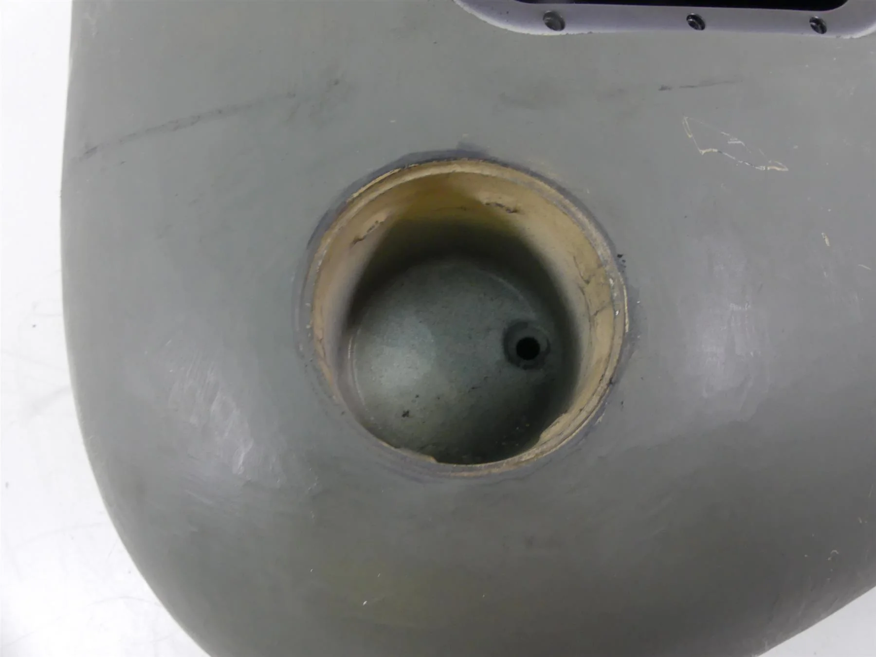 2015 Harley FLS Softail Slim Fuel Gas Petrol Tank Reservoir 61000692 - Image 7