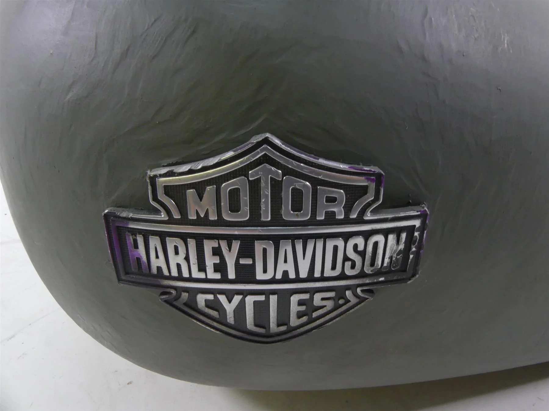 2015 Harley FLS Softail Slim Fuel Gas Petrol Tank Reservoir 61000692 - Image 8