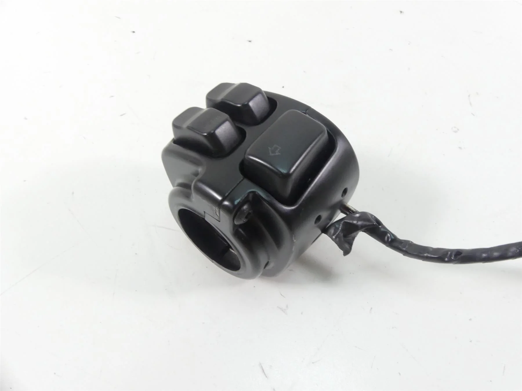 2015 Harley FLS Softail Slim Left Hand Light Control Switch 72949-12 - Image 2