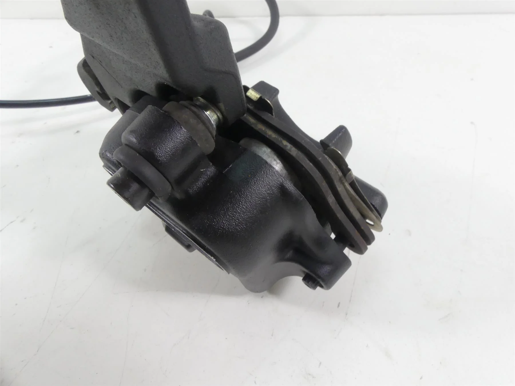 2015 Harley FLS Softail Slim Rear Brake Caliper & Bracket & Line 41300097 - Image 3