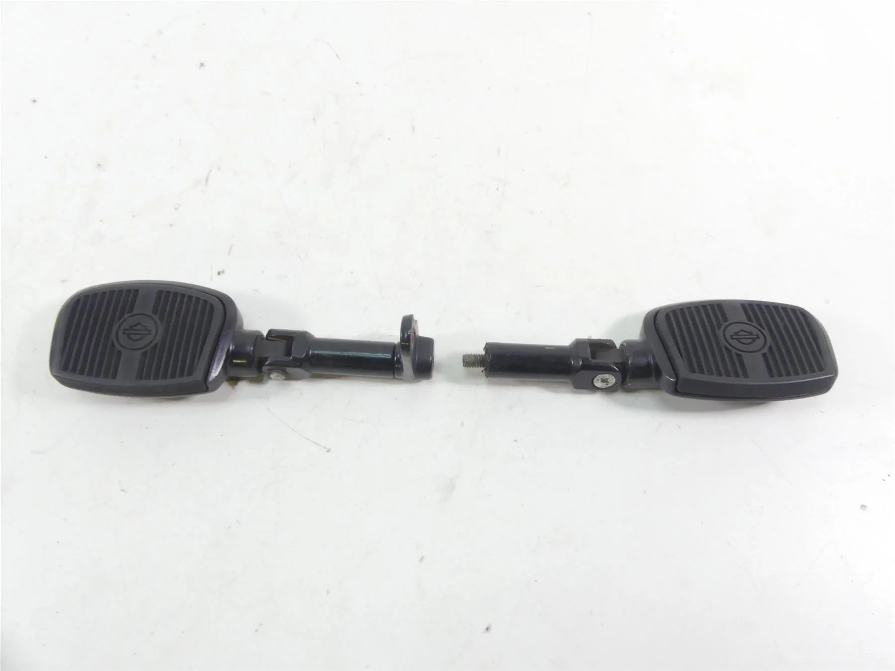 2015 Harley FLS Softail Slim Rear Passenger Foot Peg Footpeg Set