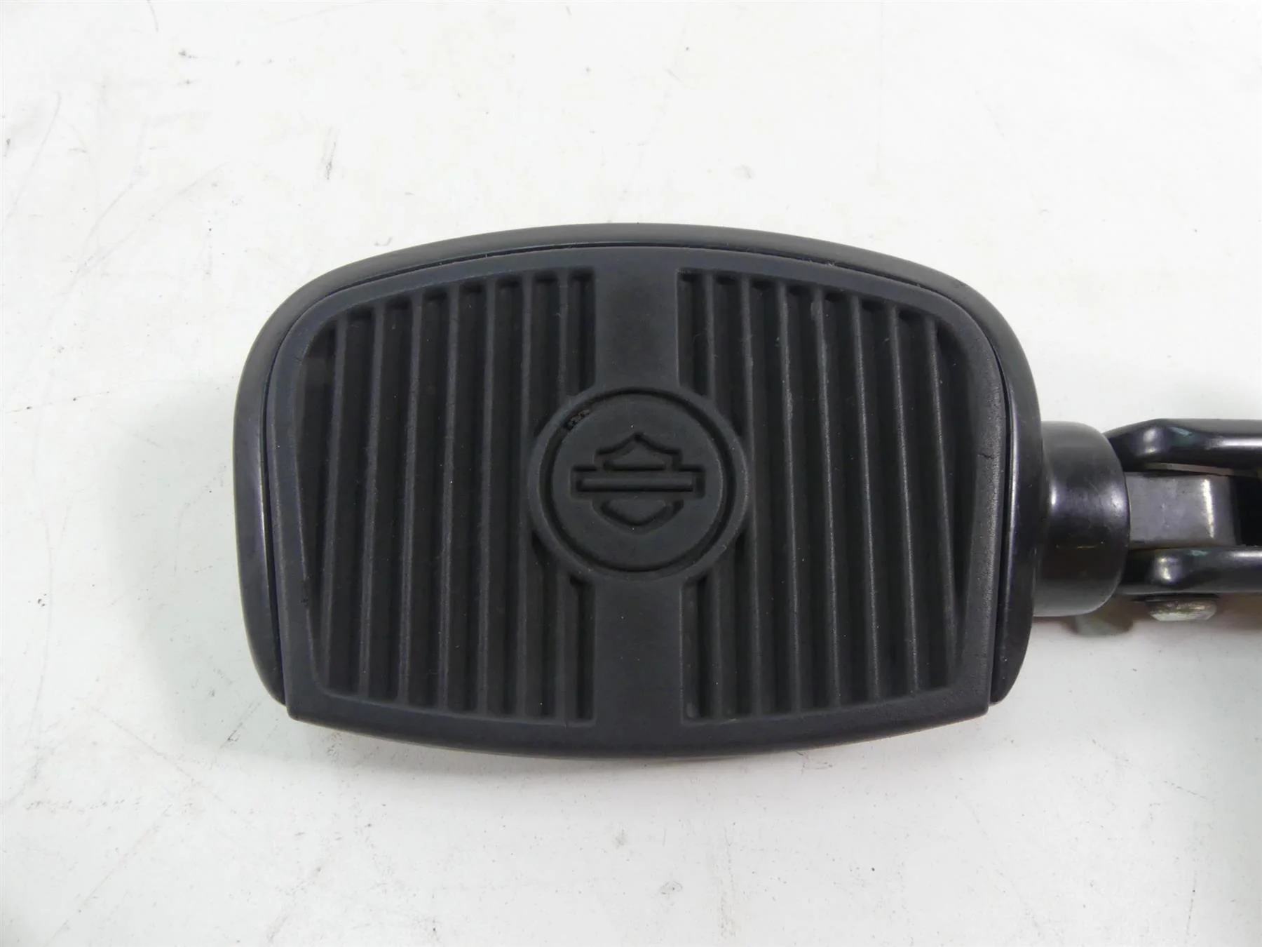 2015 Harley FLS Softail Slim Rear Passenger Foot Peg Footpeg Set - Image 8