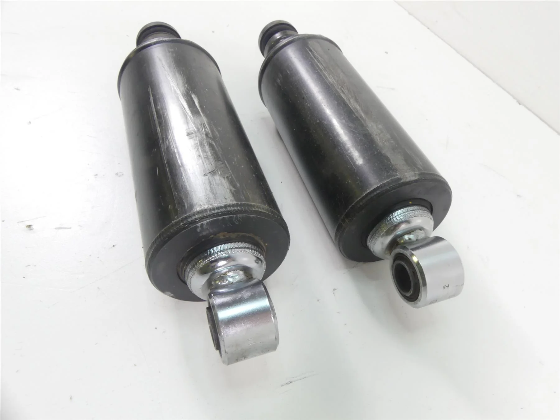 2015 Harley FLS Softail Slim Rear Showa Damper Shock Set 54549-04 - Image 5