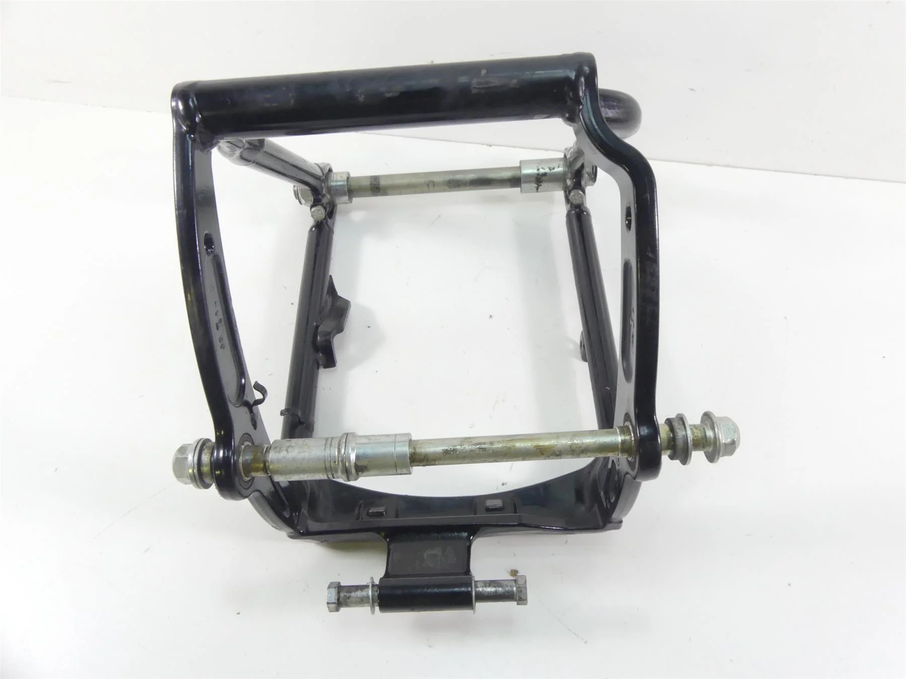2015 Harley FLS Softail Slim Rear Swingarm Swing Arm & 25mm Axle 47573-11 - Image 9