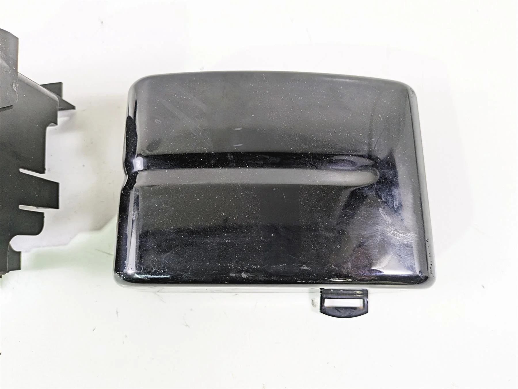 2015 Harley FXDF Dyna Fat Bob Electric Tray & Black Cover 70367-12 66361-12 - Image 5