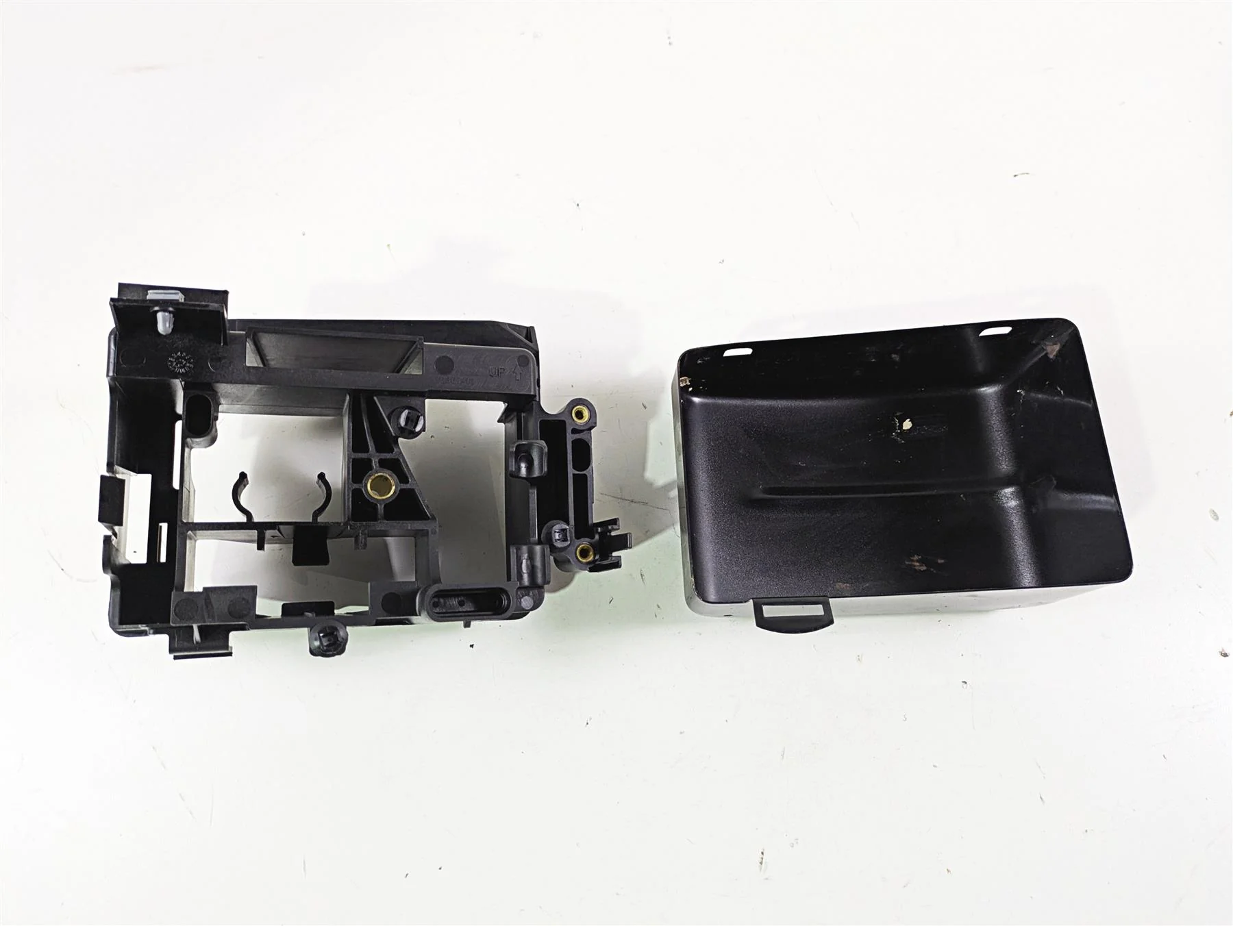 2015 Harley FXDF Dyna Fat Bob Electric Tray & Black Cover 70367-12 66361-12 - Image 7