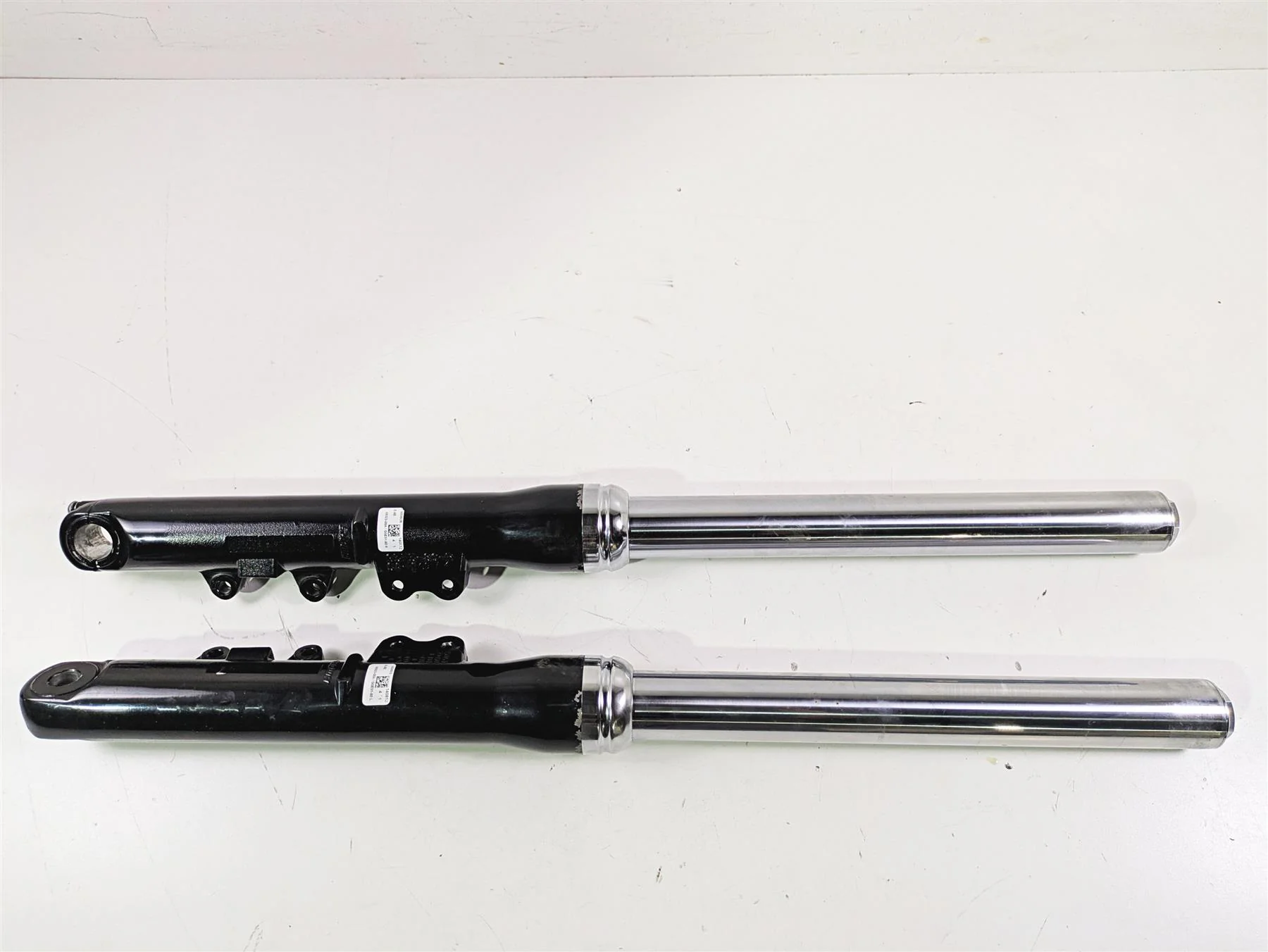 2015 Harley FXDF Dyna Fat Bob Fork Leg Set - No Leaks 49mm 48623-08A 48622-08A - Image 2