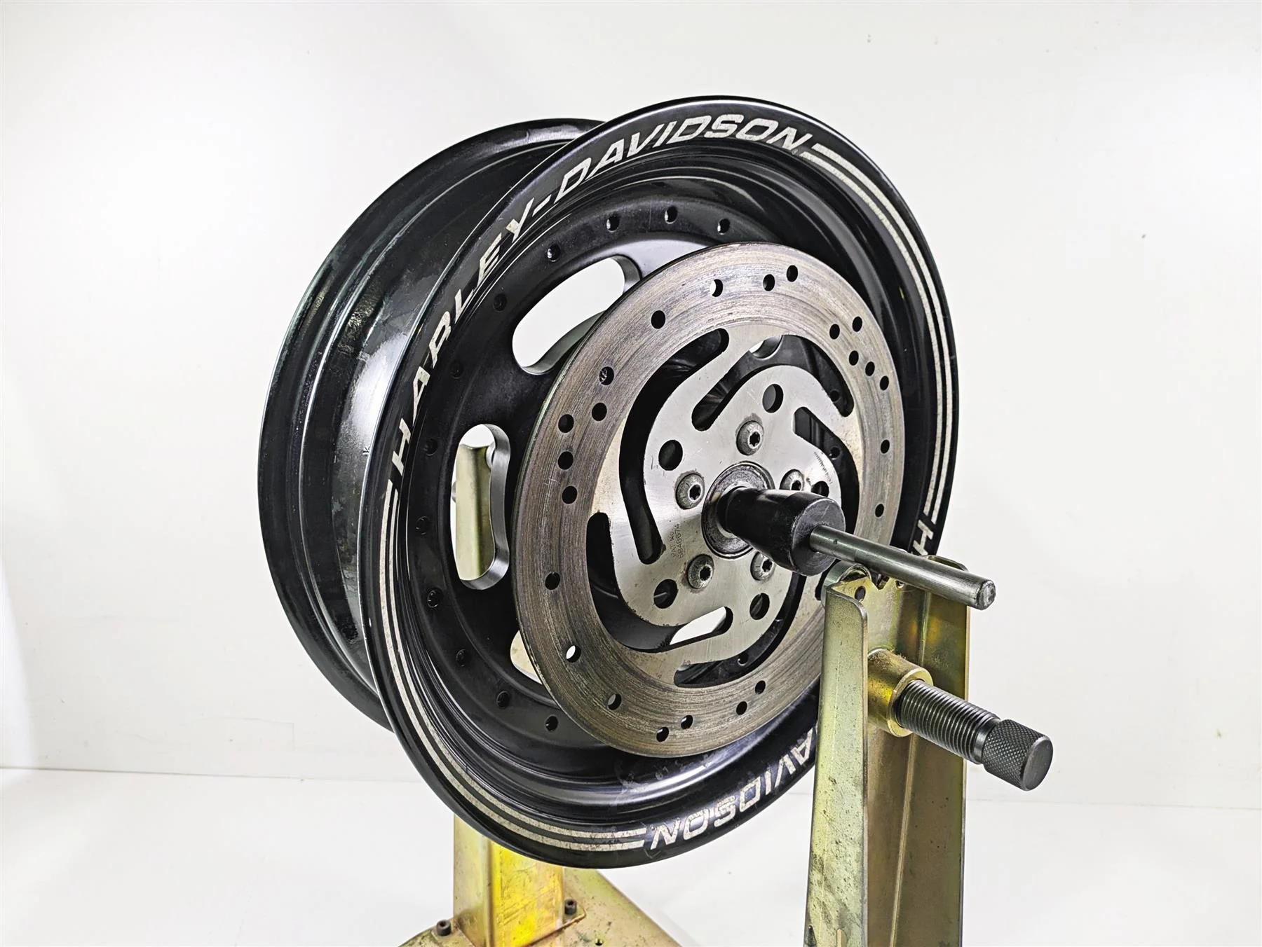 2015 Harley FXDF Dyna Fat Bob Rear Wheel Rim Straight 16x5 Black 40900261