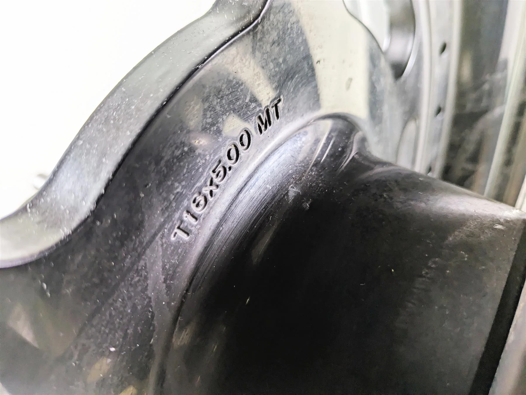 2015 Harley FXDF Dyna Fat Bob Rear Wheel Rim Straight 16x5 Black 40900261 - Image 11