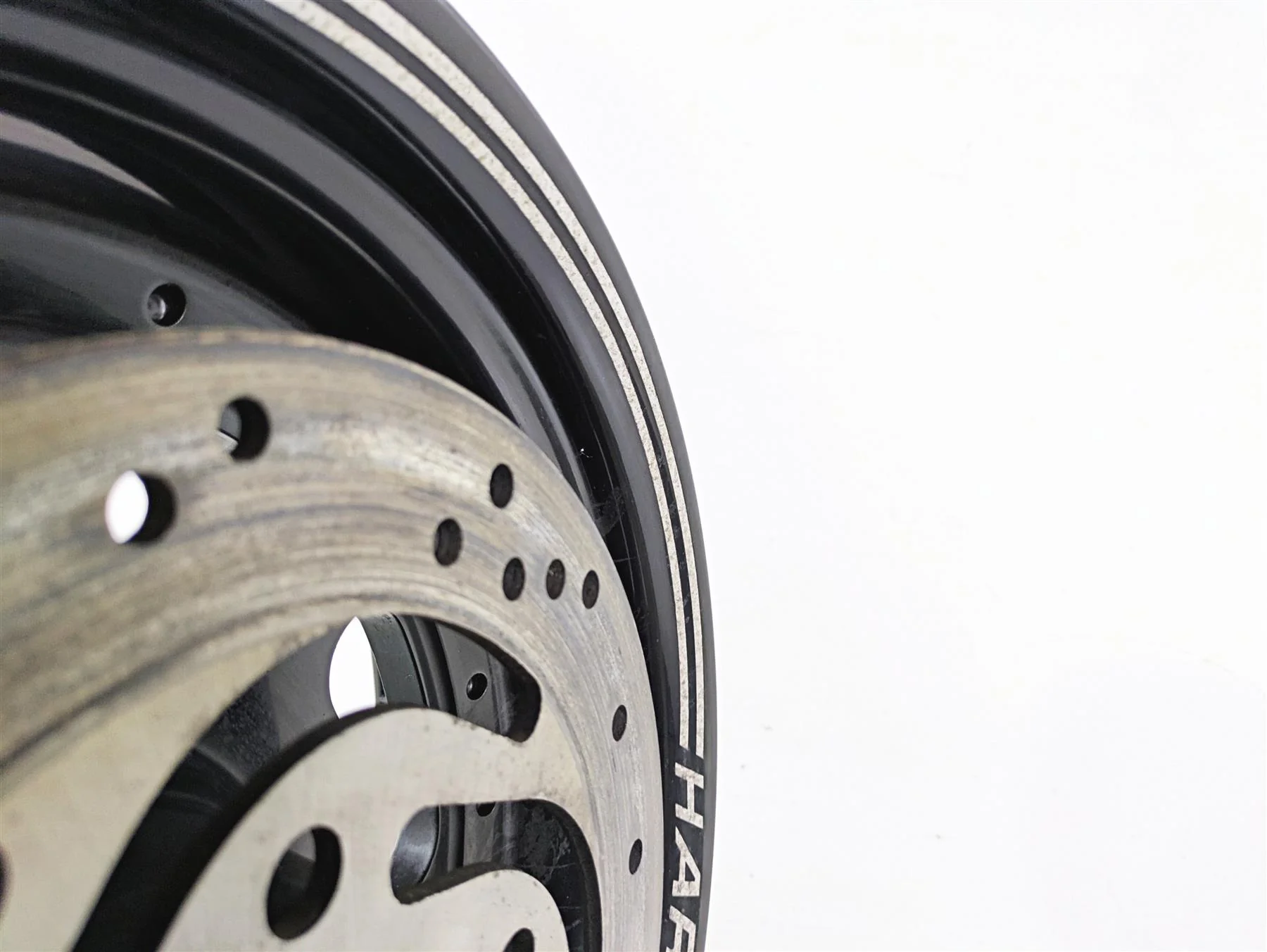 2015 Harley FXDF Dyna Fat Bob Rear Wheel Rim Straight 16x5 Black 40900261 - Image 9