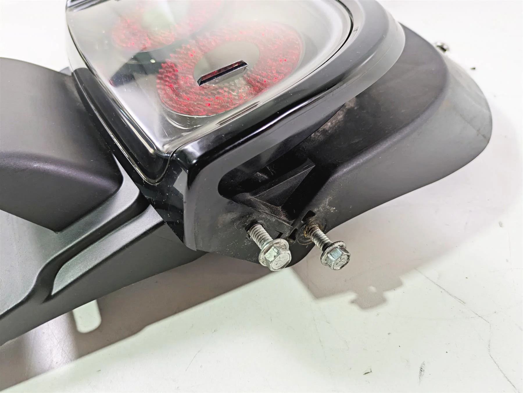 2015 Harley FXDF Dyna Fat Bob Taillight Tail Light & Wiring & Mount 67800240 - Image 11