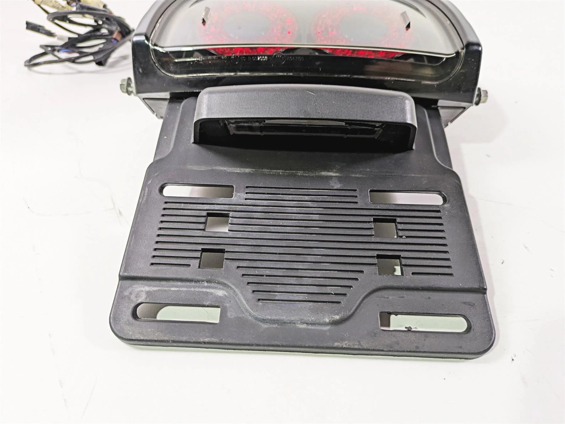 2015 Harley FXDF Dyna Fat Bob Taillight Tail Light & Wiring & Mount 67800240 - Image 3