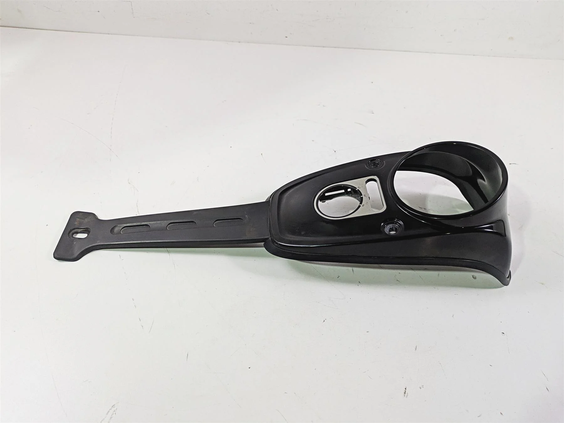 2015 Harley FXDF Dyna Fat Bob Tank Dash Cover Console - Black 70900347 - Image 3