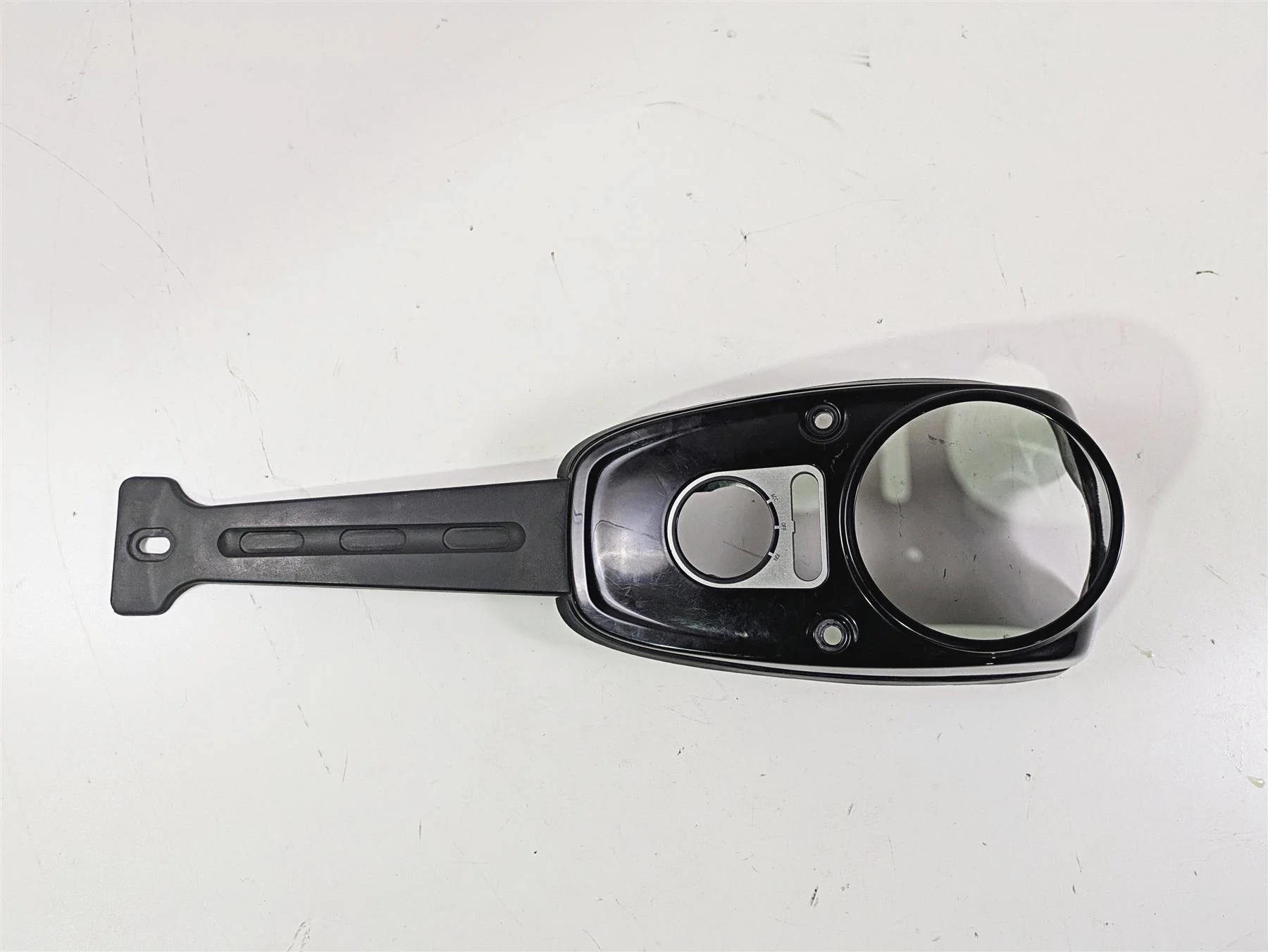 2015 Harley FXDF Dyna Fat Bob Tank Dash Cover Console - Black 70900347 - Image 4