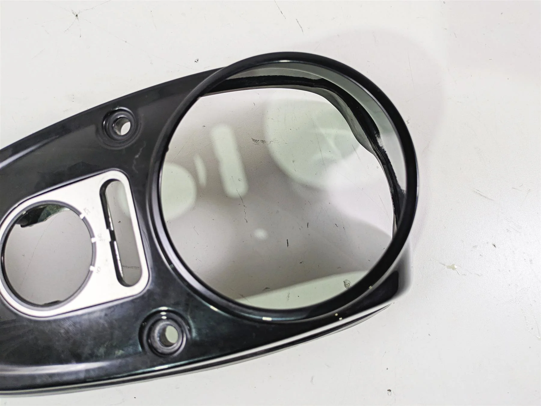2015 Harley FXDF Dyna Fat Bob Tank Dash Cover Console - Black 70900347 - Image 5