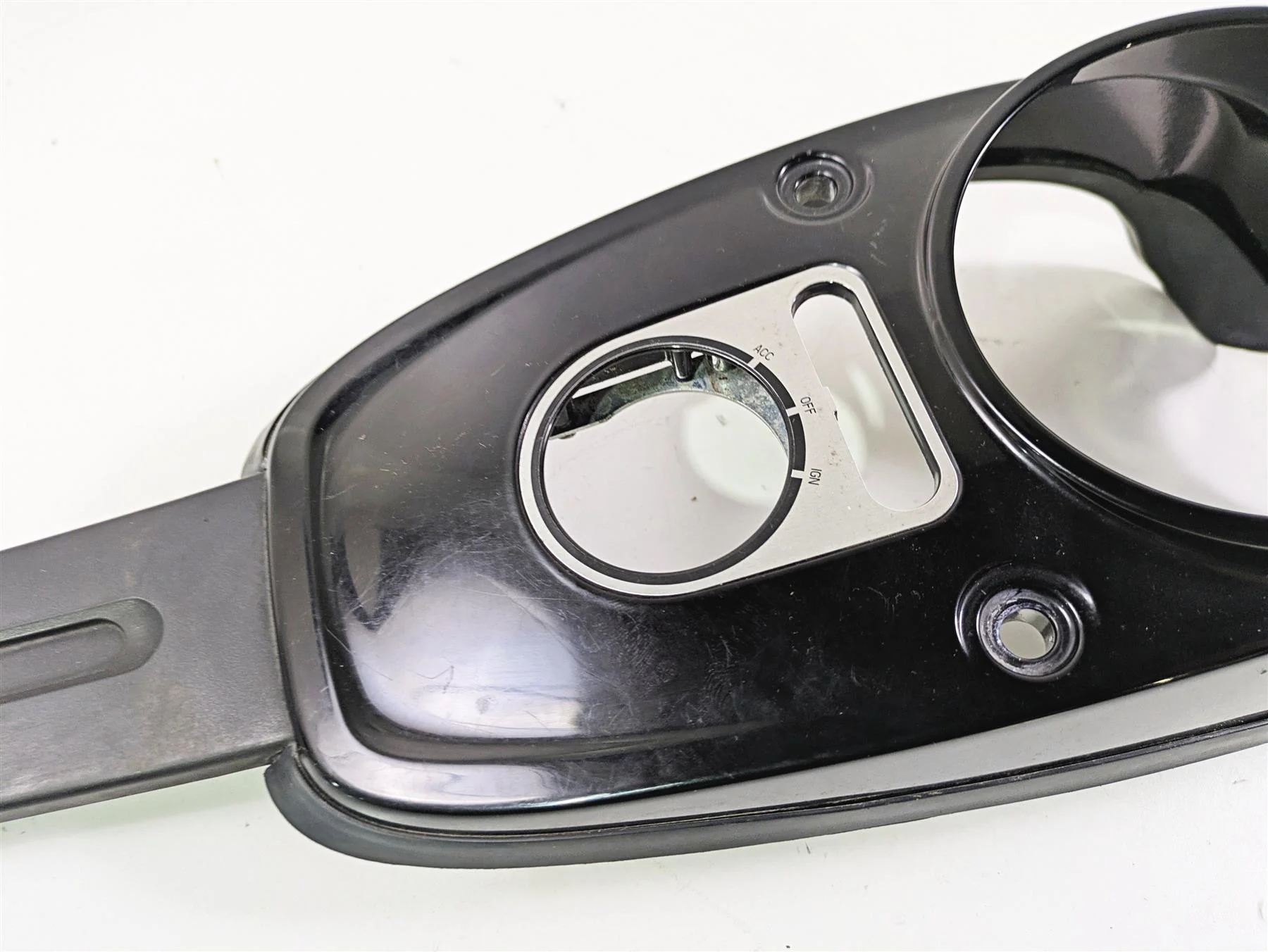 2015 Harley FXDF Dyna Fat Bob Tank Dash Cover Console - Black 70900347 - Image 6