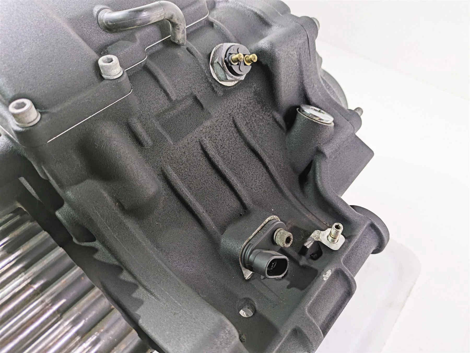 2015 Harley FXDF Dyna Fat Bob Transmission Gear Box 6 Speed - 14k 33083-10A - Image 9