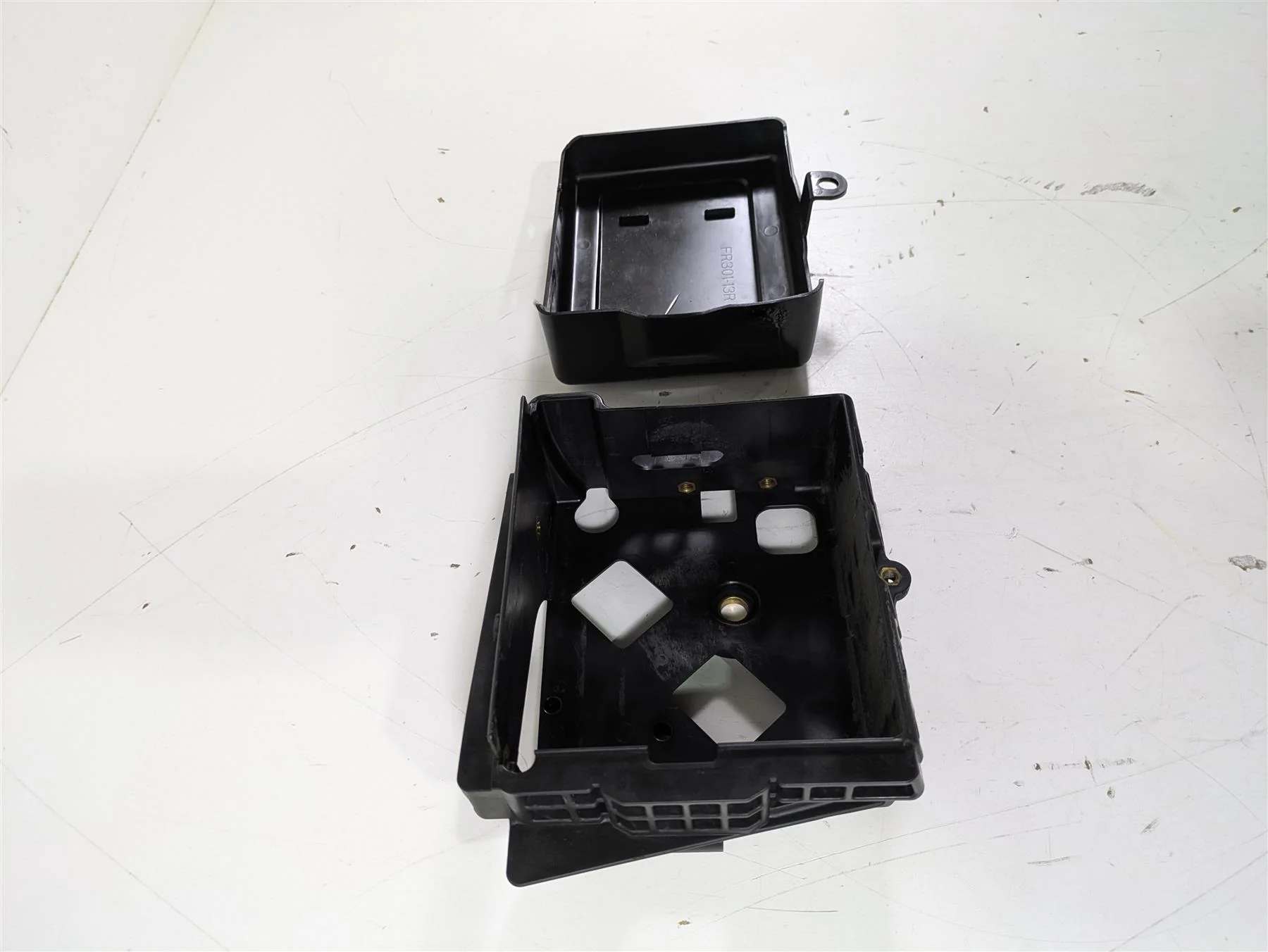 2015 Harley FXDL Dyna Low Rider Battery Tray & Black Cover 70379-06B - Image 3