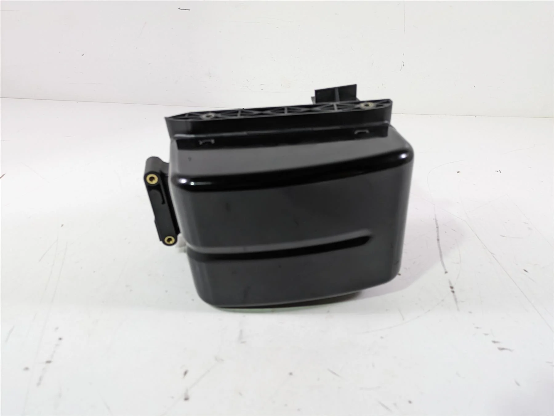 2015 Harley FXDL Dyna Low Rider Electric Holder Tray & Black Cover 70367-12 - Image 7