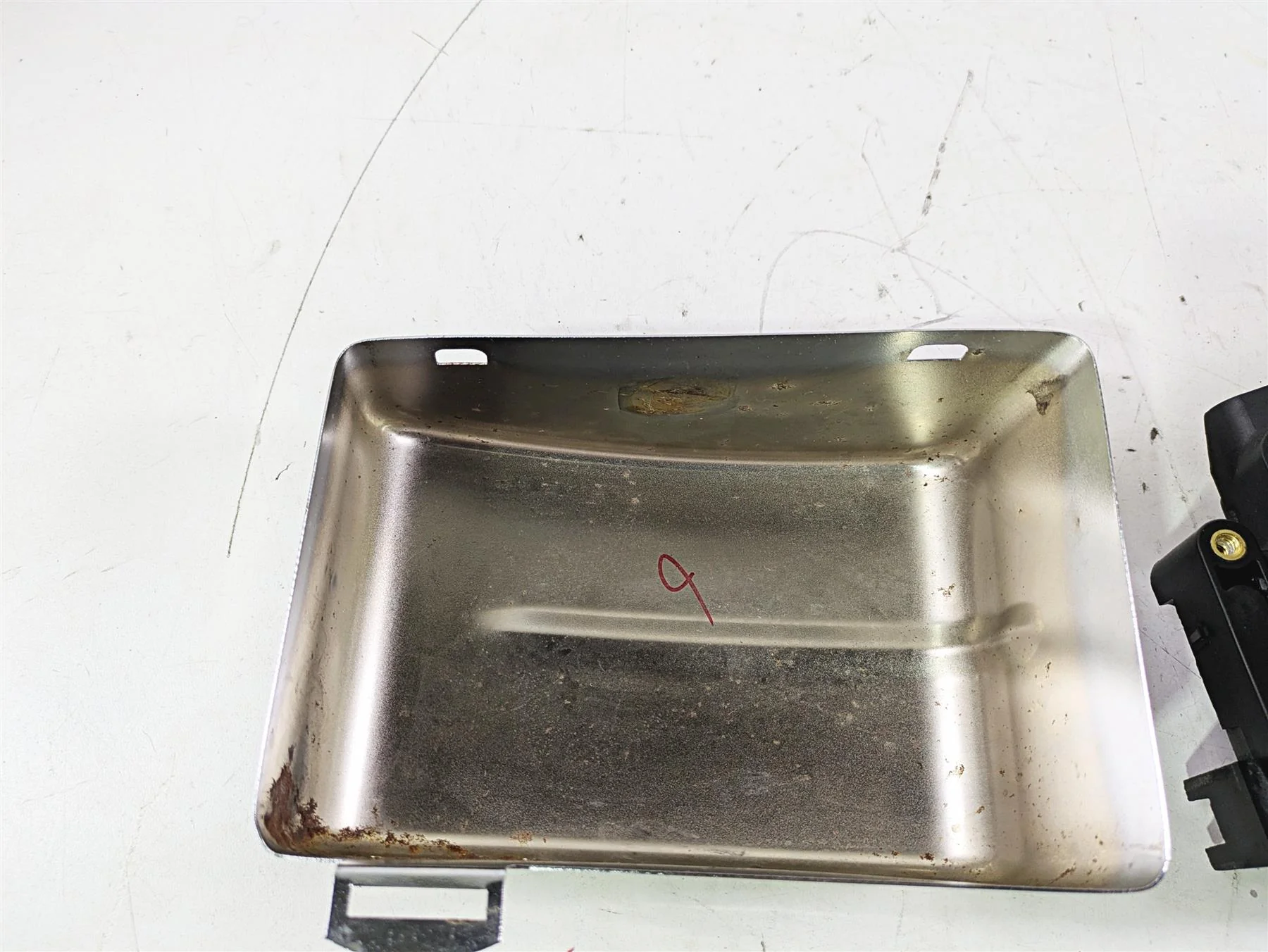2015 Harley FXDL Dyna Low Rider Electric Holder Tray & Chrome Cover 70367-12 - Image 8