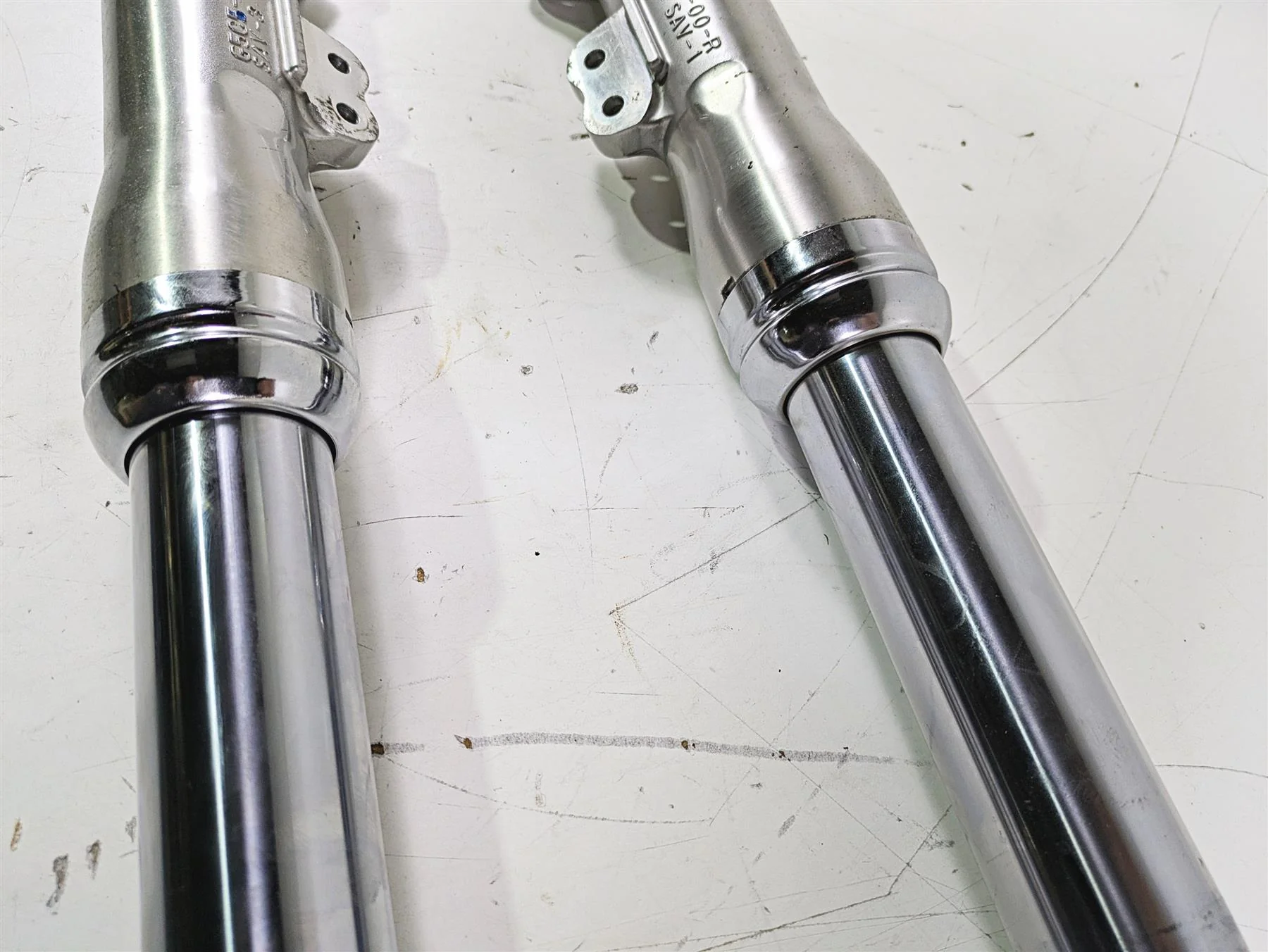 2015 Harley FXDL Dyna Low Rider Front Fork Leg Set 49mm Showa 45400052 45400051 - Image 6