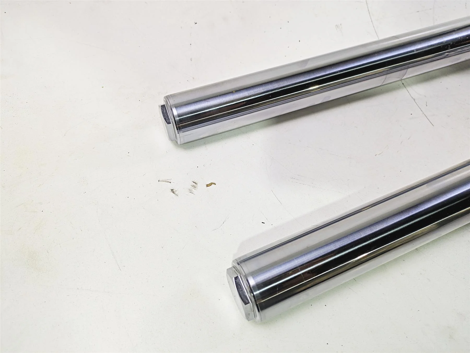 2015 Harley FXDL Dyna Low Rider Front Fork Legs Dual Caliper READ 45400051 - Image 12