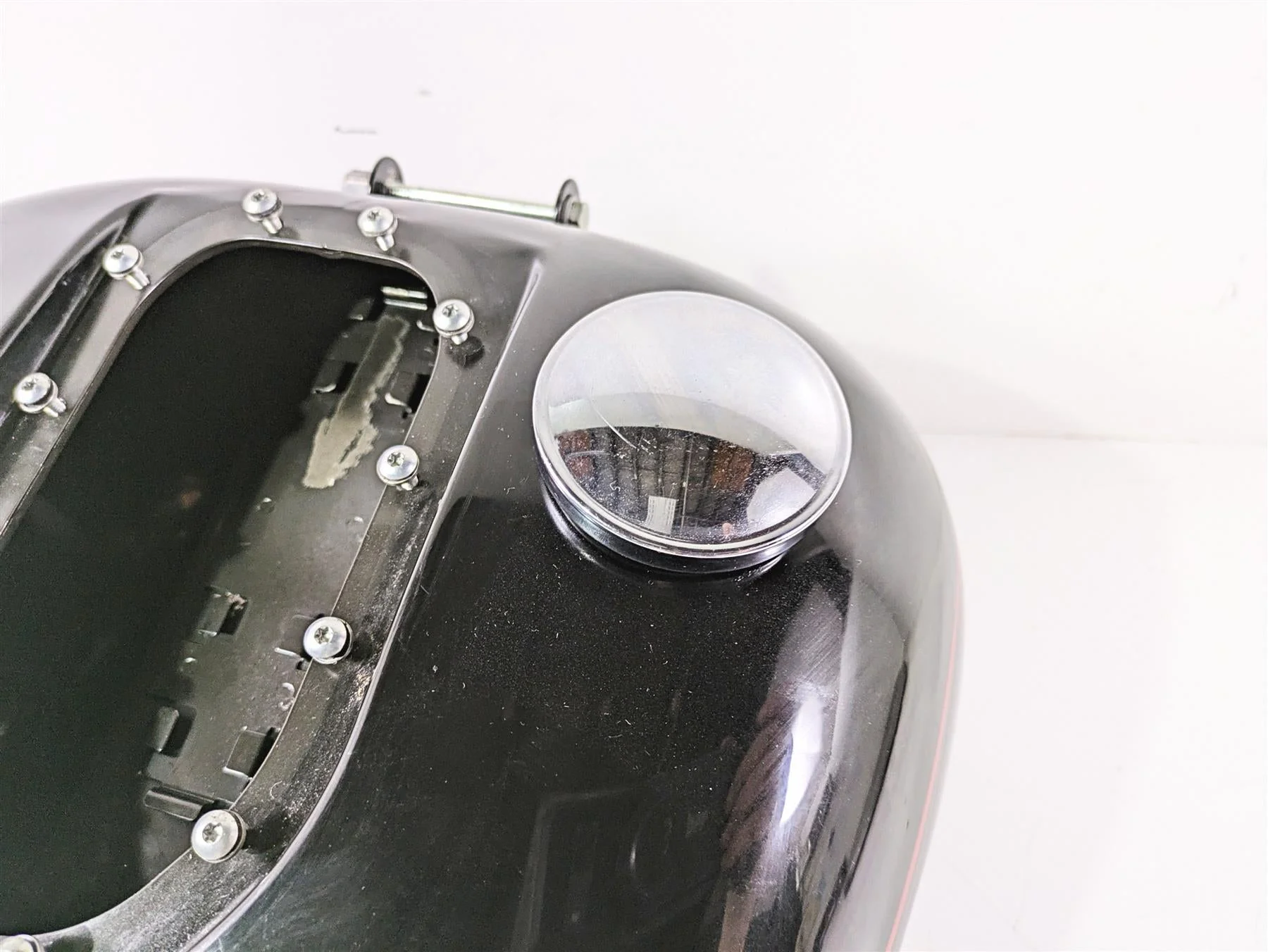 2015 Harley FXDL Dyna Low Rider Fuel Gas Petrol Tank -READ 61593-10 - Image 10