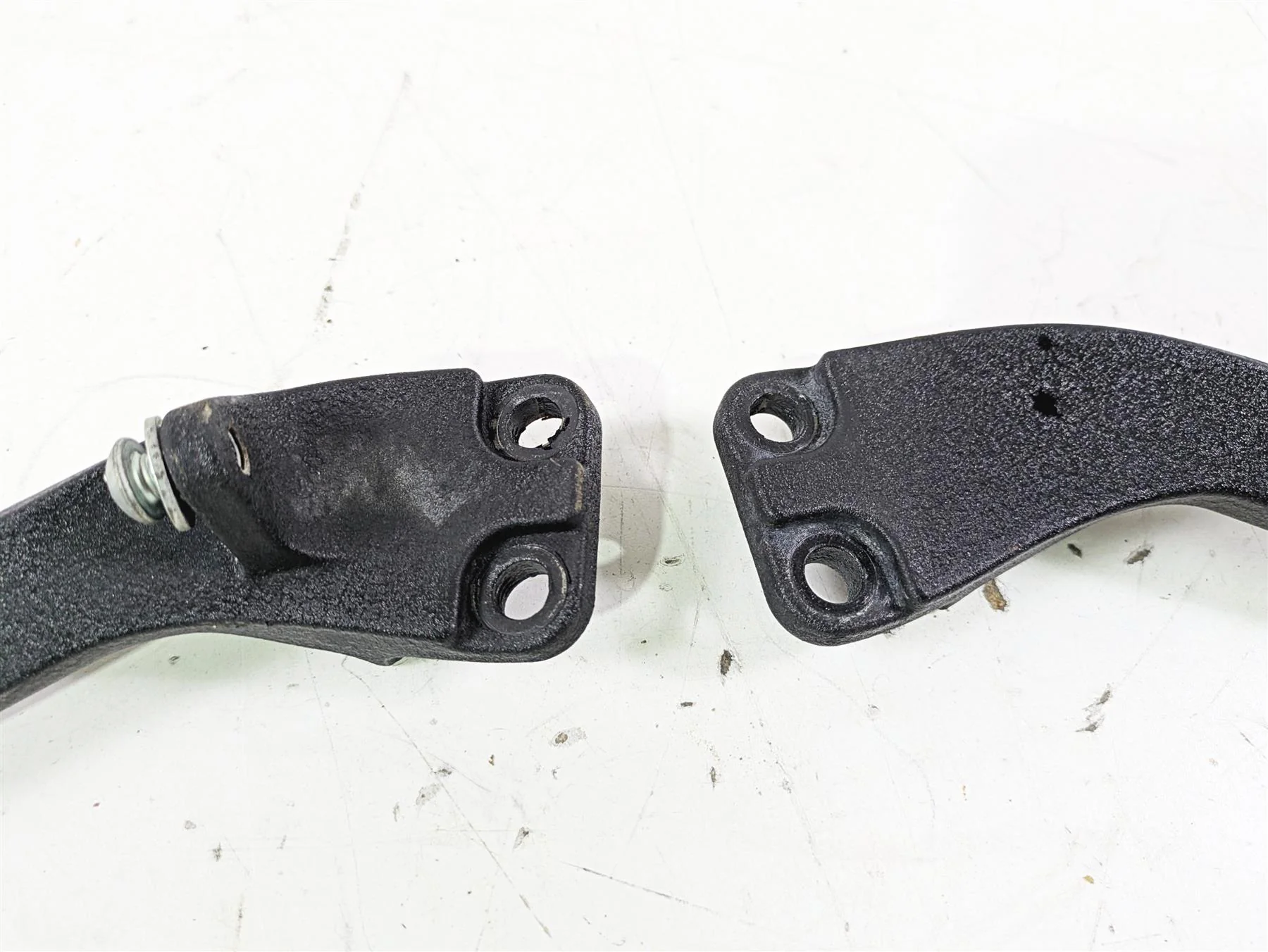 2015 Harley FXDL Dyna Low Rider Passenger Footpeg  Foot Pegs 49224-06 49230-06 - Image 10