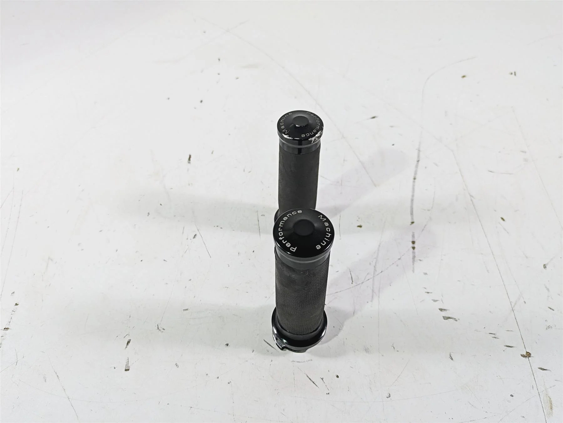 2015 Harley FXDL Dyna Low Rider Performance Machine Renthal Wrapped Grips 0063-2007-B - Image 2