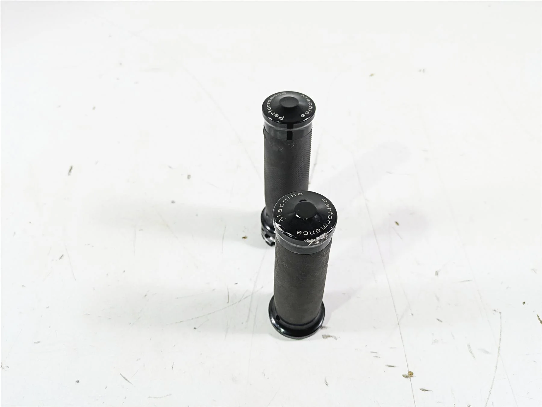 2015 Harley FXDL Dyna Low Rider Performance Machine Renthal Wrapped Grips 0063-2007-B - Image 4