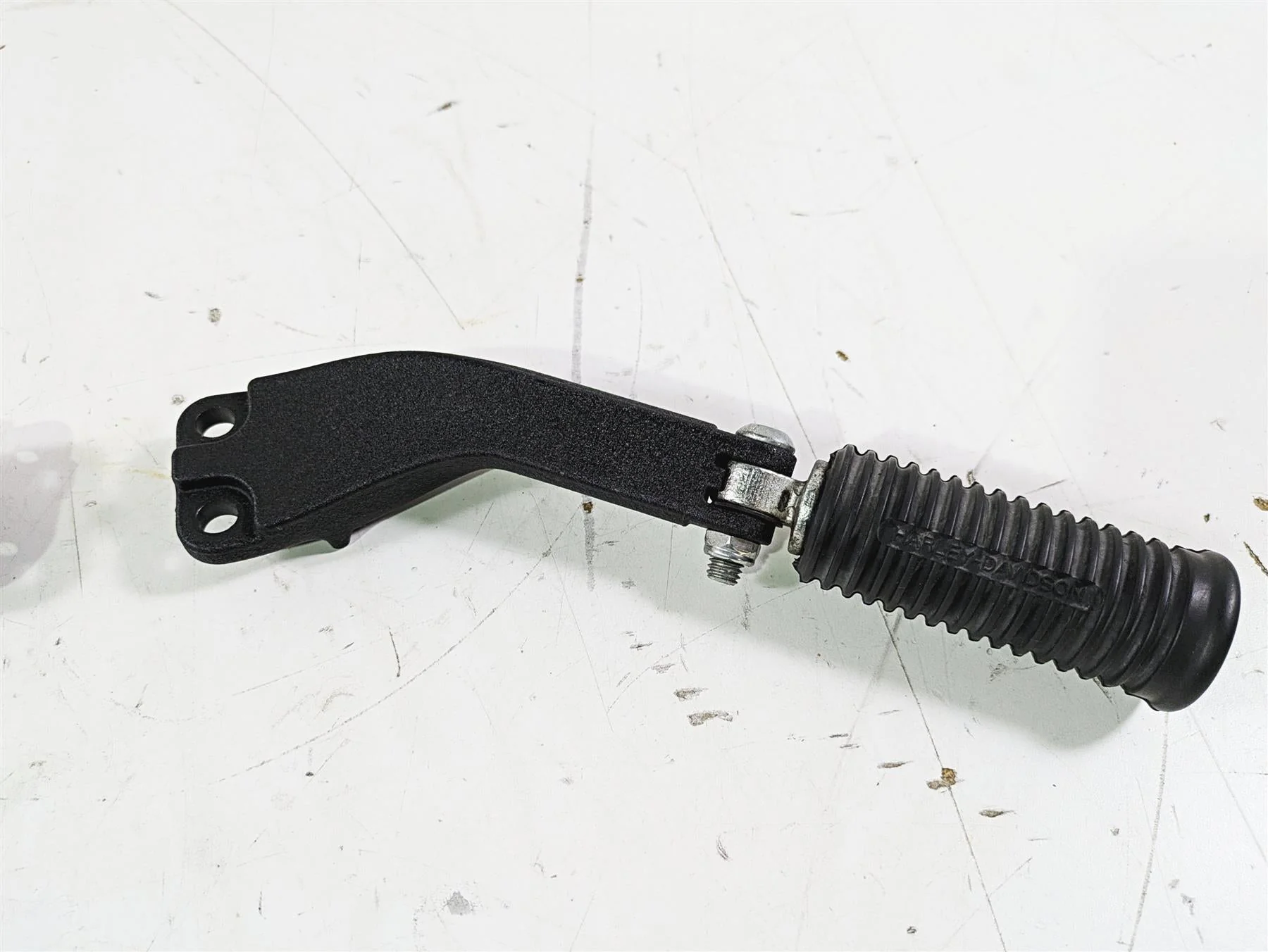 2015 Harley FXDL Dyna Low Rider Rear Passenger Footpeg Rest 49230-06 49224-06A - Image 5