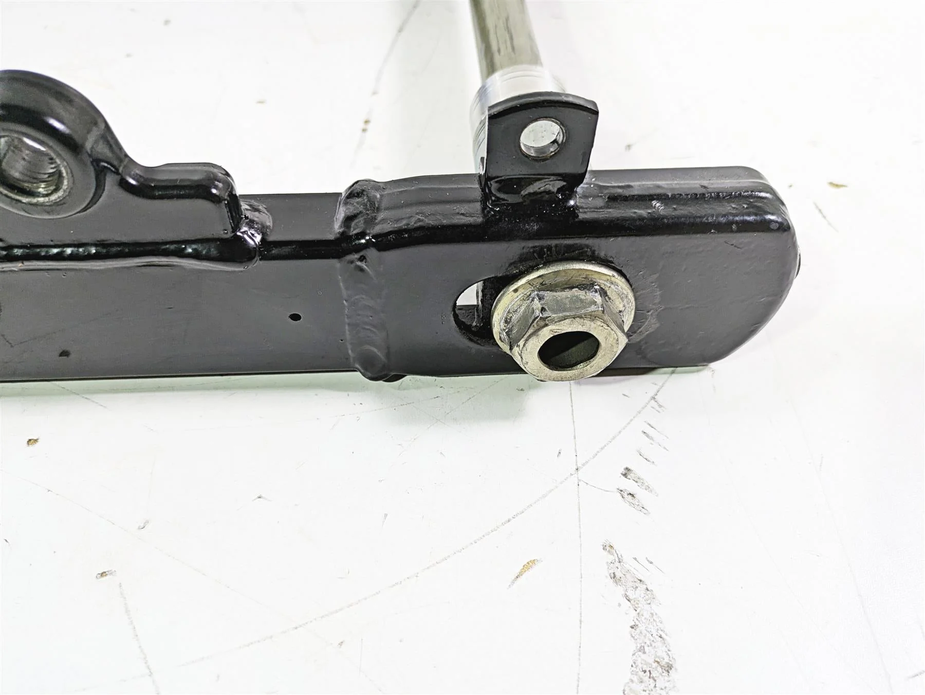 2015 Harley FXDL Dyna Low Rider Rear Swingarm & Belt Guards 25mm Axle 47820-10 - Image 6