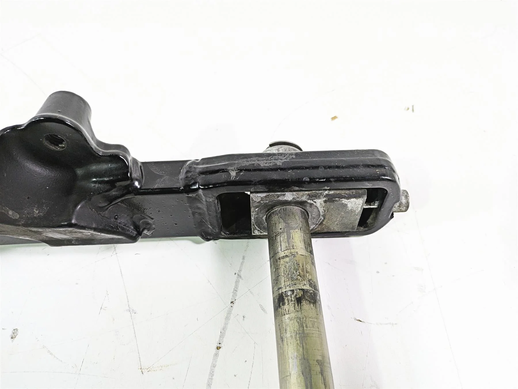 2015 Harley FXDL Dyna Low Rider Rear Swingarm & Belt Guards 25mm Axle 47820-10 - Image 7