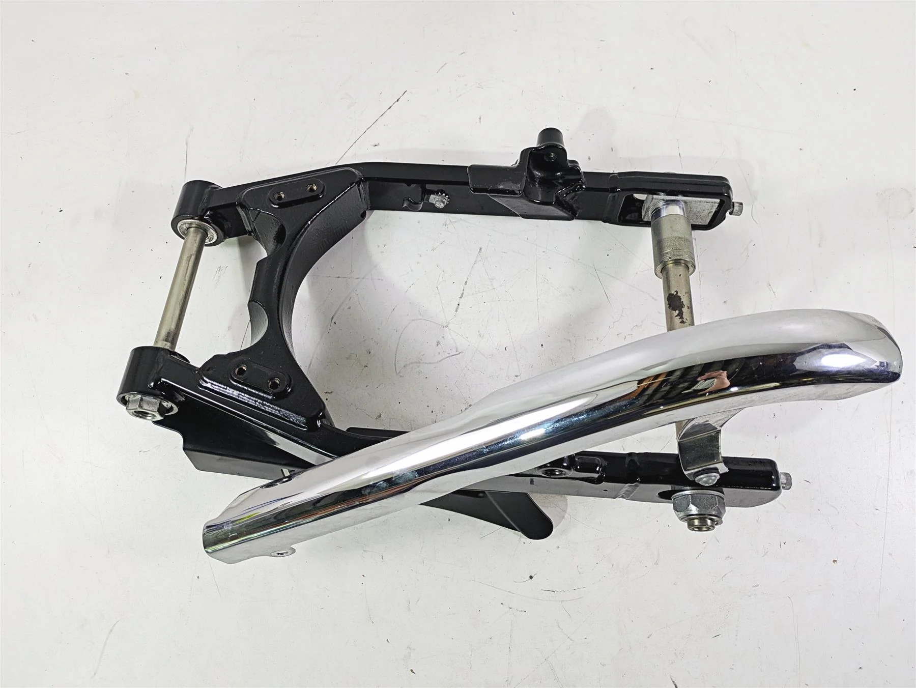 2015 Harley FXDL Dyna Low Rider Rear Swingarm & Belt Guards 47820-10 - Image 3