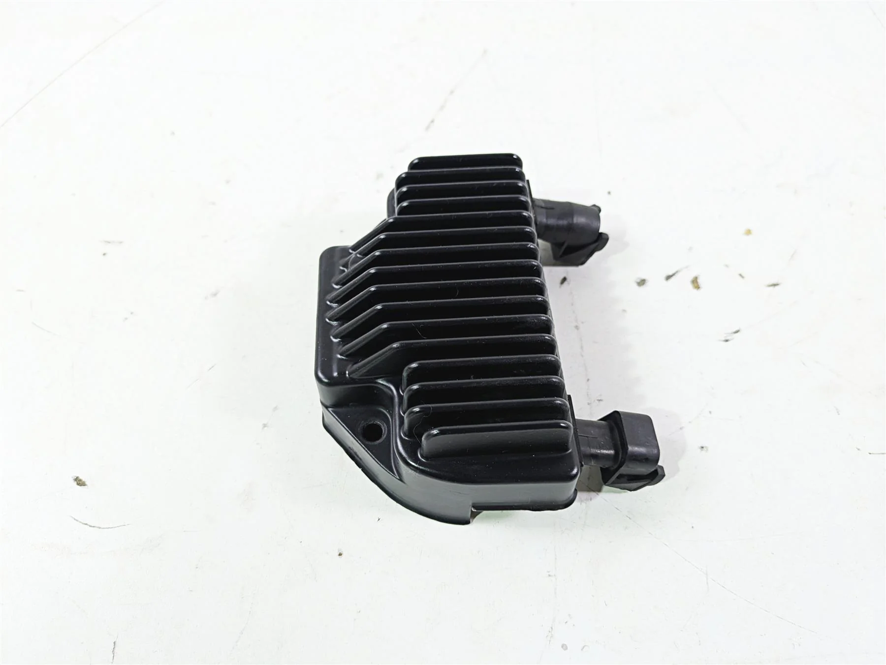 2015 Harley FXDL Dyna Low Rider Rectifier Voltage Regulator 74631-08A - Image 9